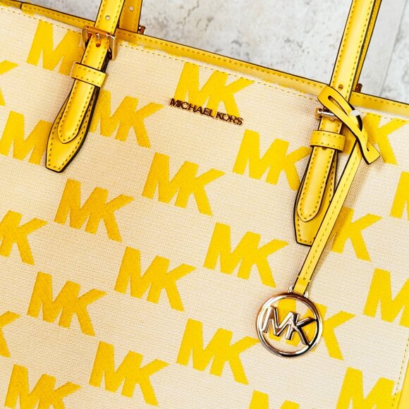 Michael Kors Gilly LG Drawstring Shoulder Tote Bag MK Graphic Logo Golden Yellow - Picture 14 of 15